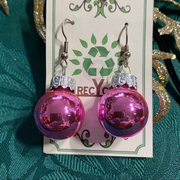 🎄New Christmas Bulb Earrings & Necklace Set - Picture 3 of 7